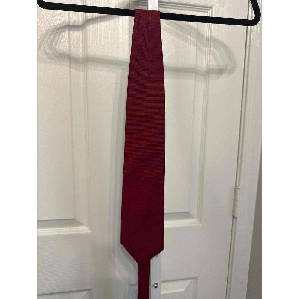 Andrew Scott Mens Tie Red 100% Silk Handmade Ribbed Texure‎